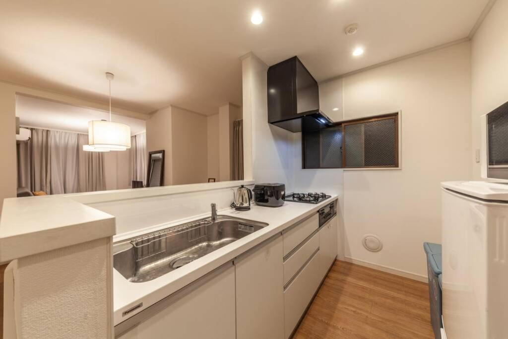 Eldor Nishikoujiya Apartment Tokio Buitenkant foto