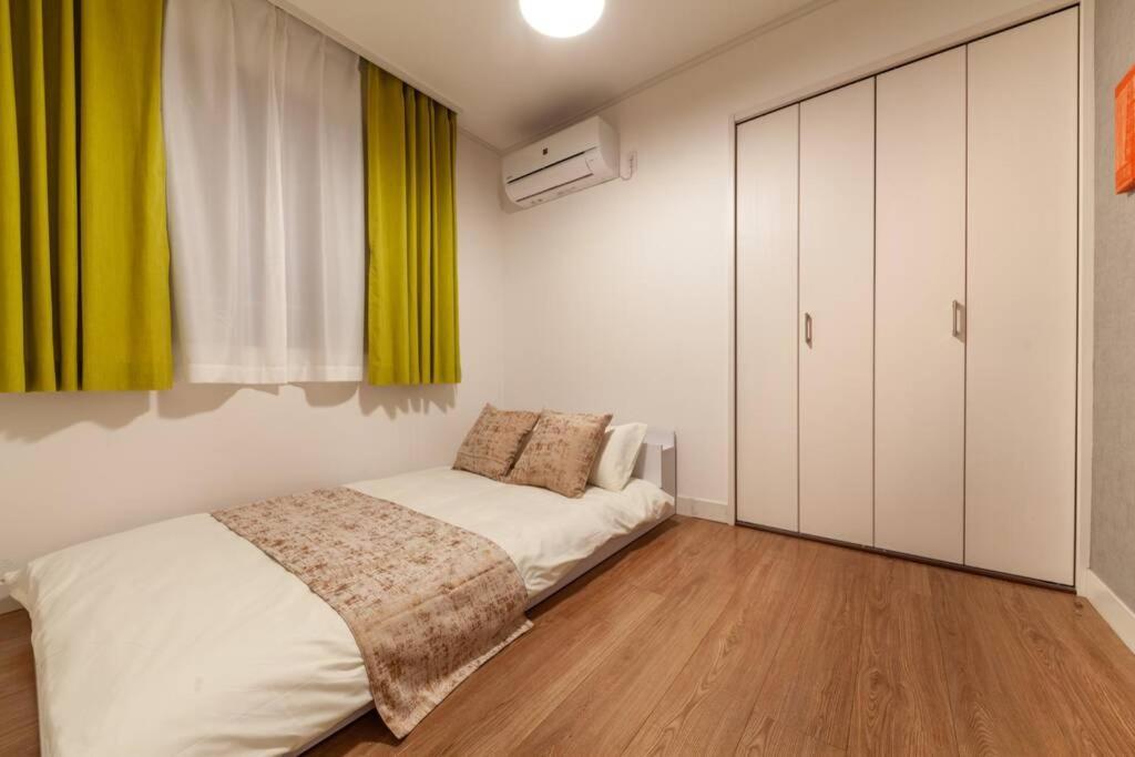 Eldor Nishikoujiya Apartment Tokio Buitenkant foto