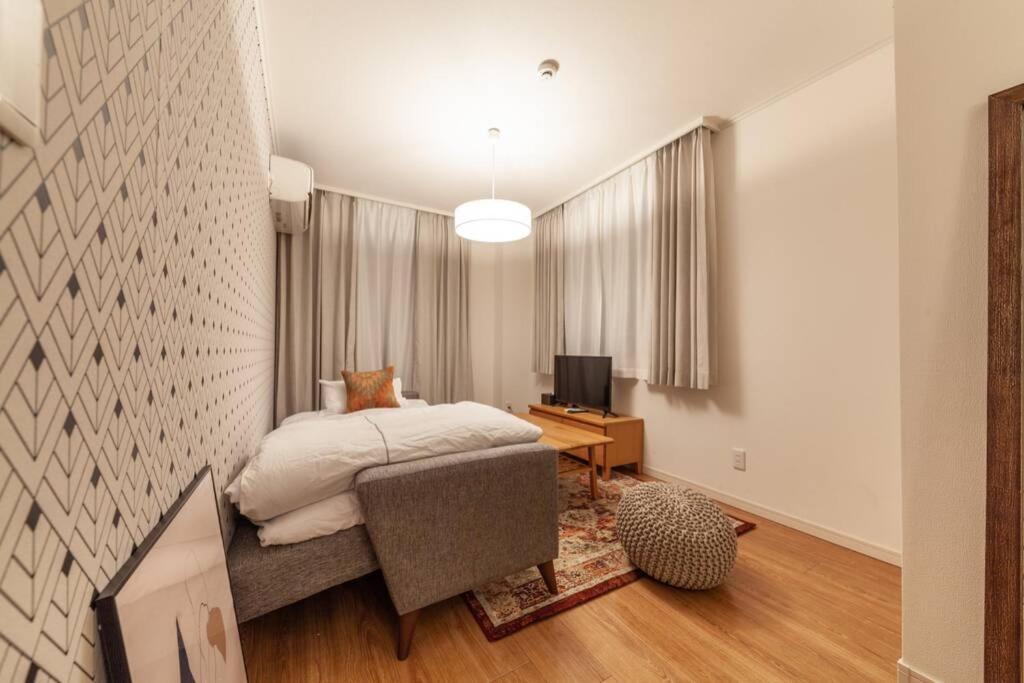 Eldor Nishikoujiya Apartment Tokio Buitenkant foto